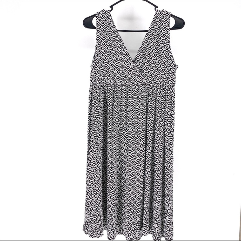 New York & Company Women’s Print Sleeveless V-Neck Midi Dress - XL